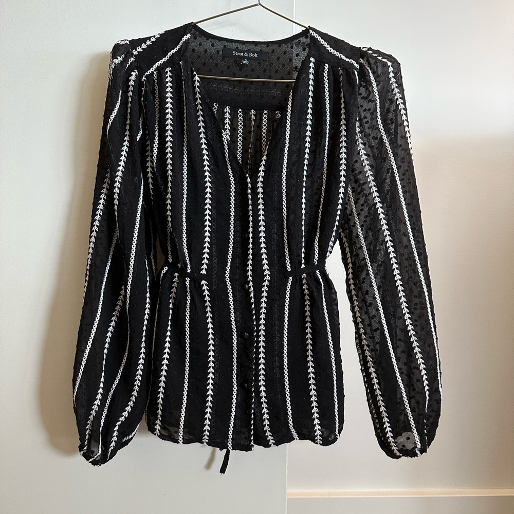 Strut & Bolt | Black and White blouse | size Small